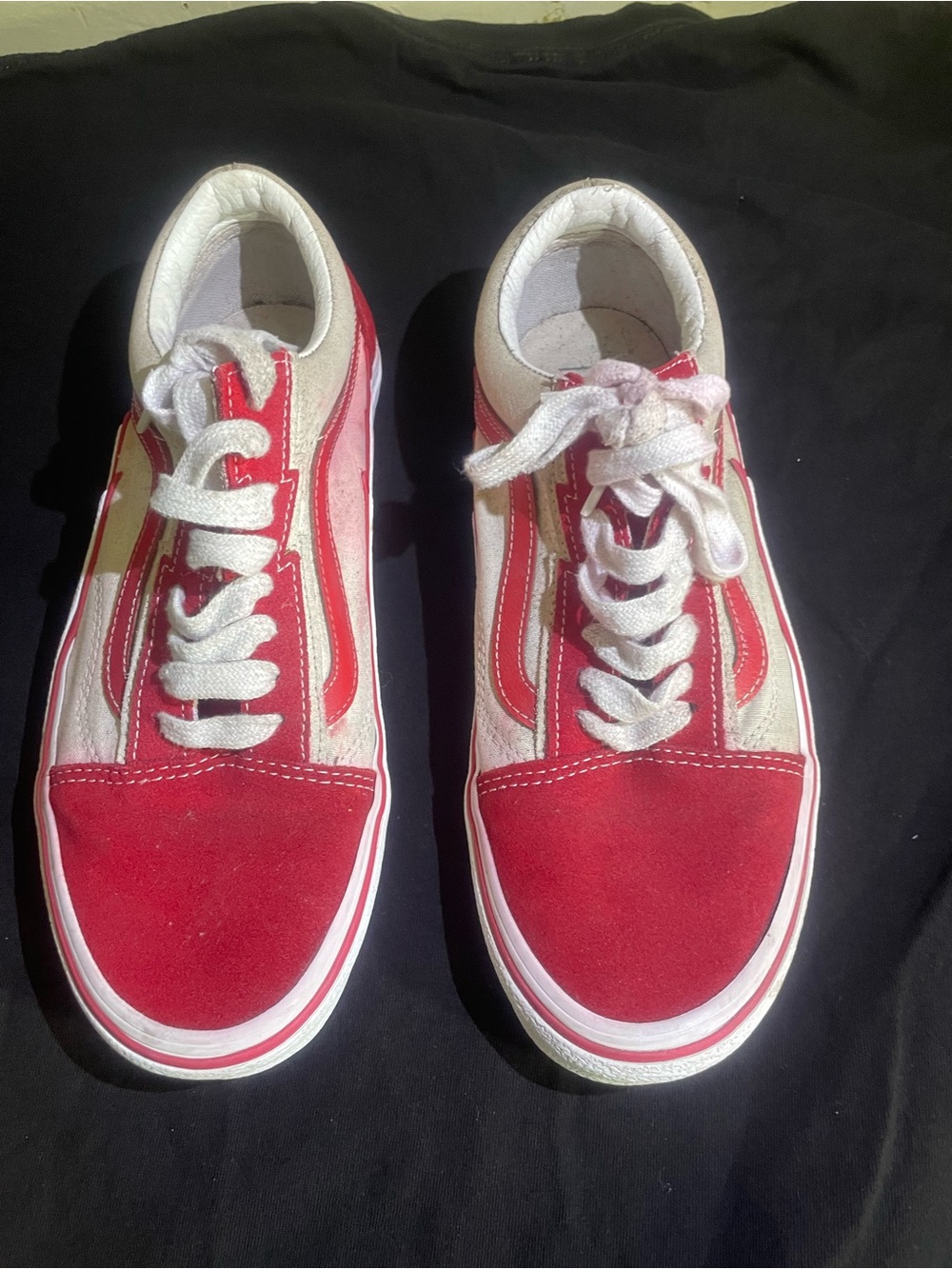 VANS Red/White Canvas Lace-Up Low Top Sneakers Unisex Men 7.5 women 9 Stained